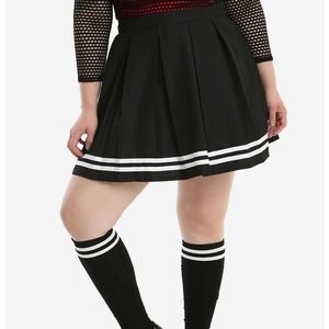 Hot topic pleated varsity mini skirt